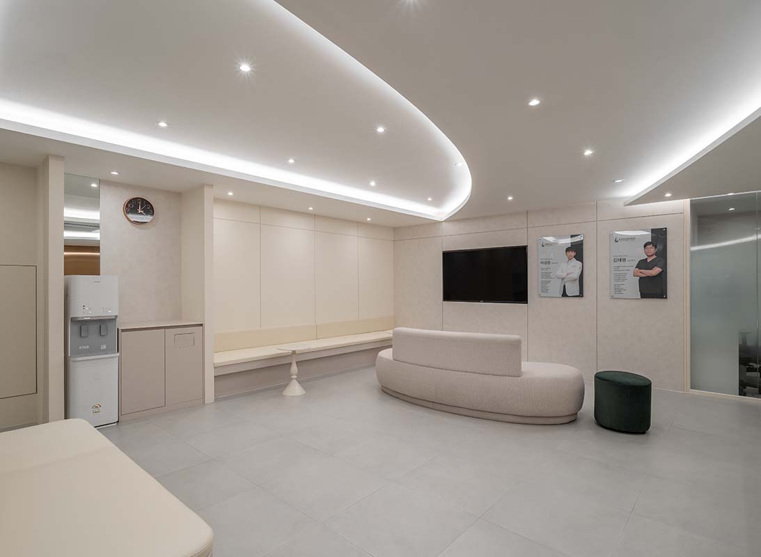 더올림의원 인테리어 8